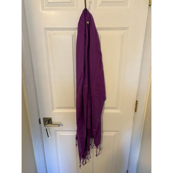 London Fog Crossbody Satchel Purse with Chaundry  Scarf - Picture 7 of 8